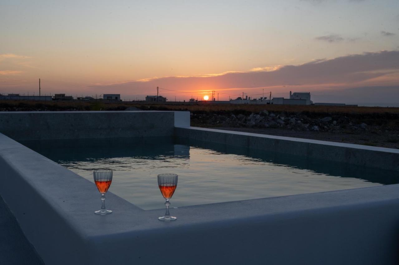 Oia Kissiri - Private Pool Villas Buitenkant foto